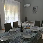 Апартаменты Ranieli Apartments - Pool & View Near Tropea *