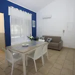 Ranieli Apartments - Pool & View Near Tropea Апартаменты