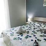 Ranieli Apartments - Pool & View Near Tropea Drapia