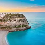 Апартаменты Ranieli Apartments - Pool & View Near Tropea Drapia
