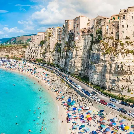 Ranieli - Pool & View Near Tropea *